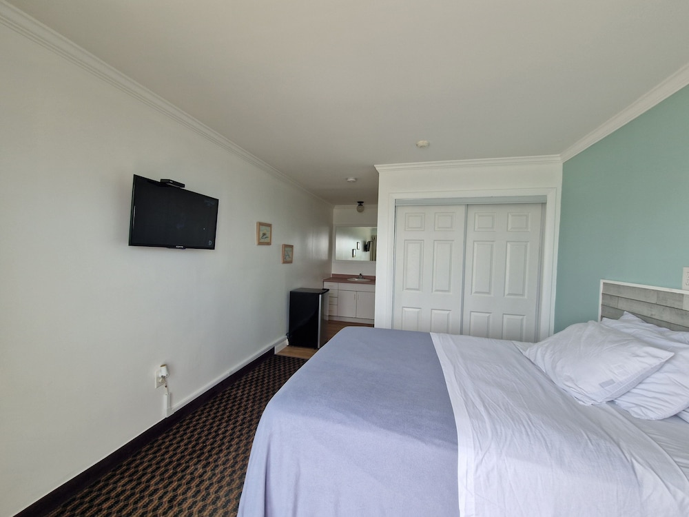 Single Room, 1 Queen Bed, Ocean View