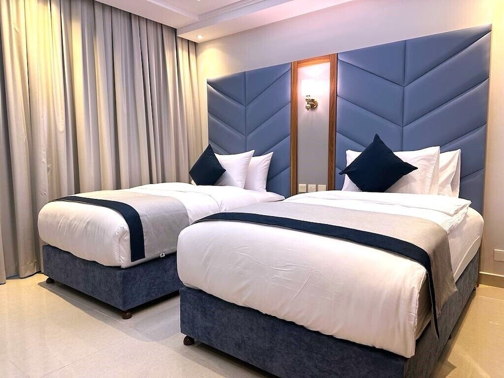 Executive Suite, City View