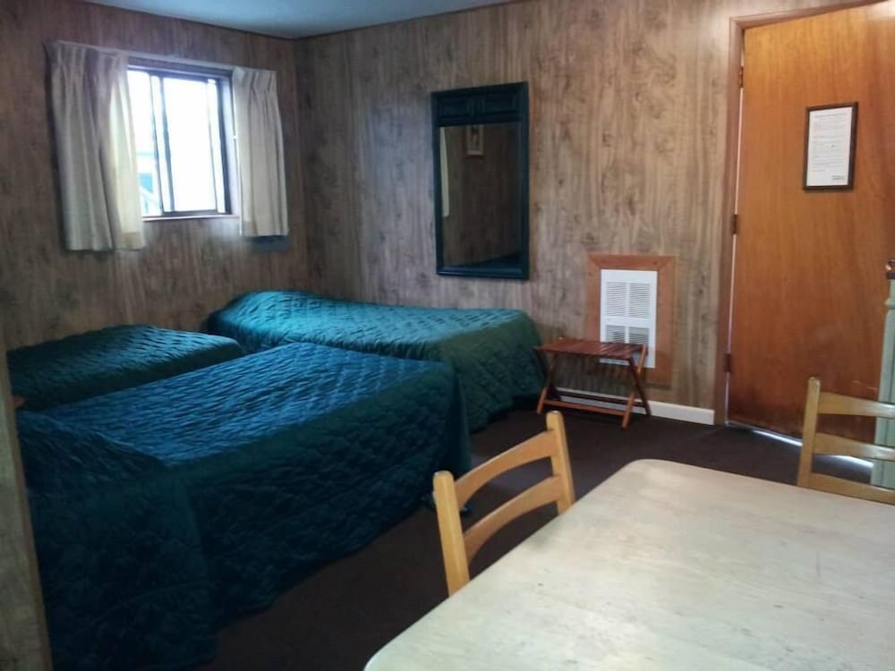 Triple Room, Multiple Beds photo 2