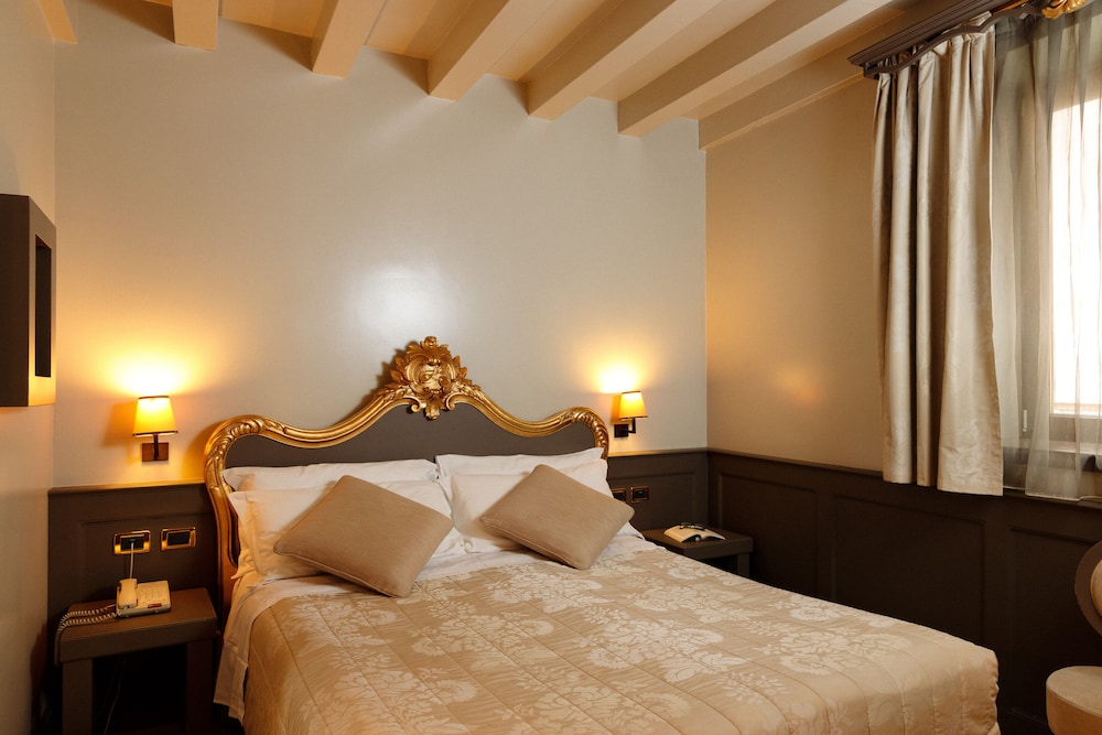 Classic Double or Twin Room