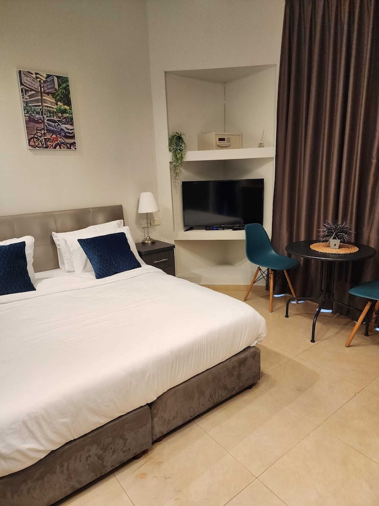 Family 2 Bedrooms with Balcony