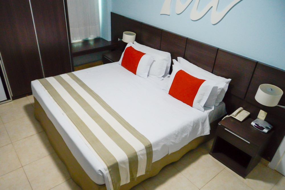 Superior Double Room Single Use, 1 Double or 2 Twin Beds photo 2