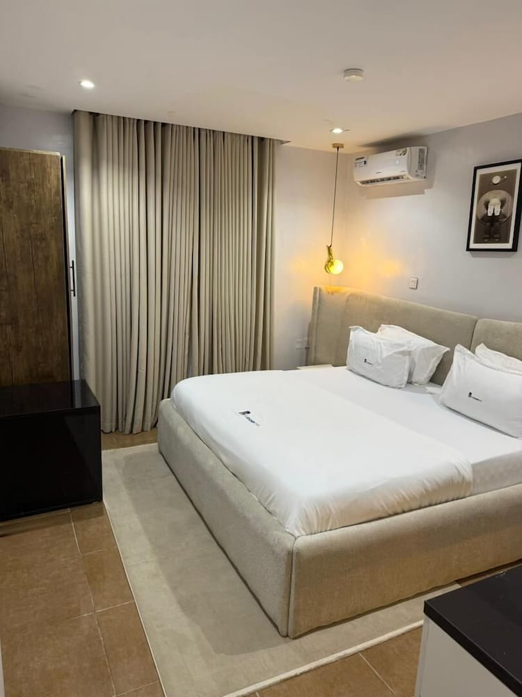 Standard Single Room