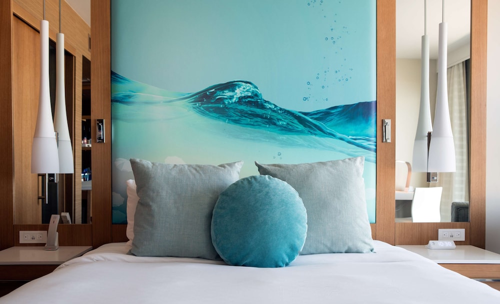 Standard Room, 1 King Bed photo 3