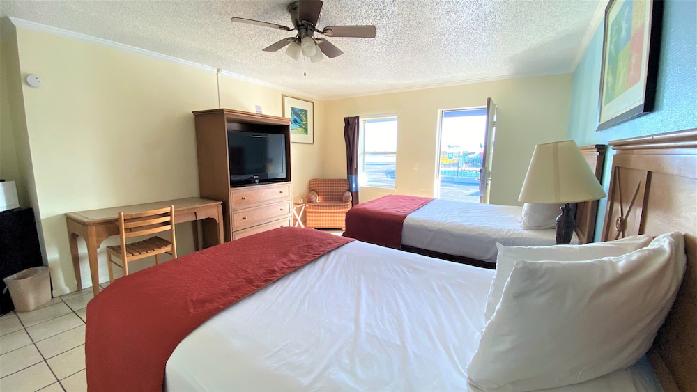 Premium Room, Multiple Beds, Kitchenette photo 2