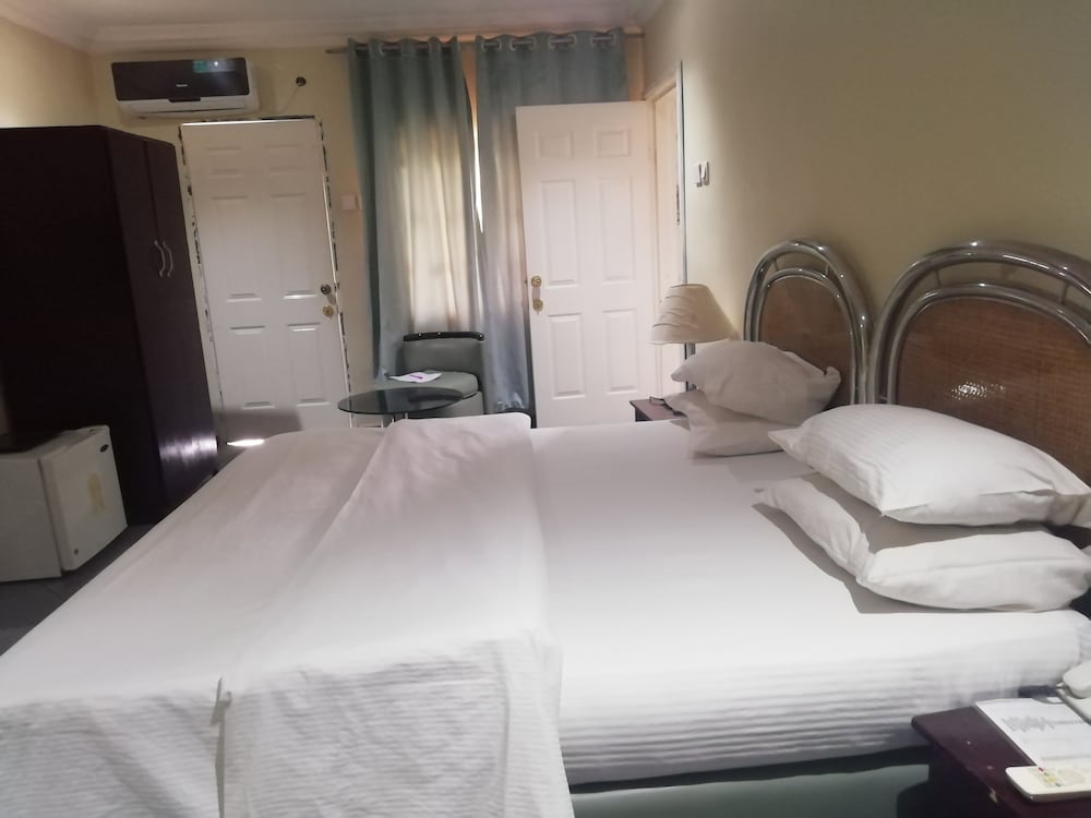 Royal Room photo 2