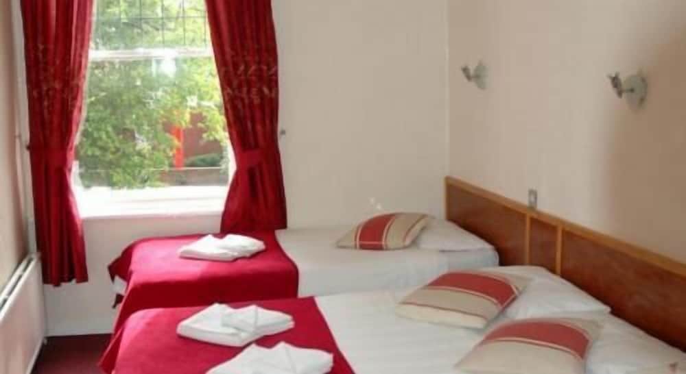 Twin Room, Ensuite