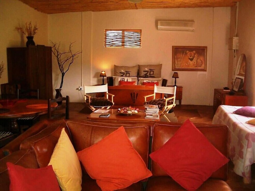 Cottage, Fireplace, Pool View (Waboomhuys) photo 1