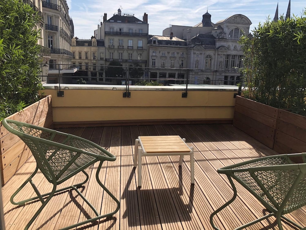 Executive Double Room, 1 Queen Bed, Terrace, City View photo 3