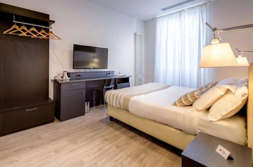 Standard Room, 2 Twin Beds, Non Smoking - Photo 2