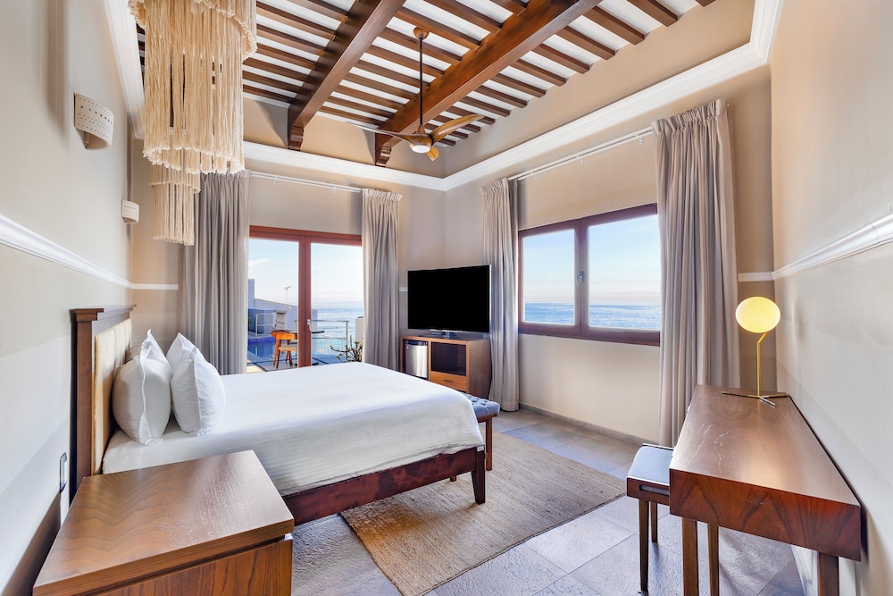 Luxury Room, 1 King Bed, Ocean View