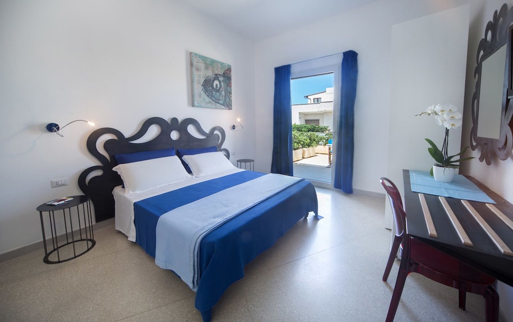 Double Room, Terrace, Partial Sea View
