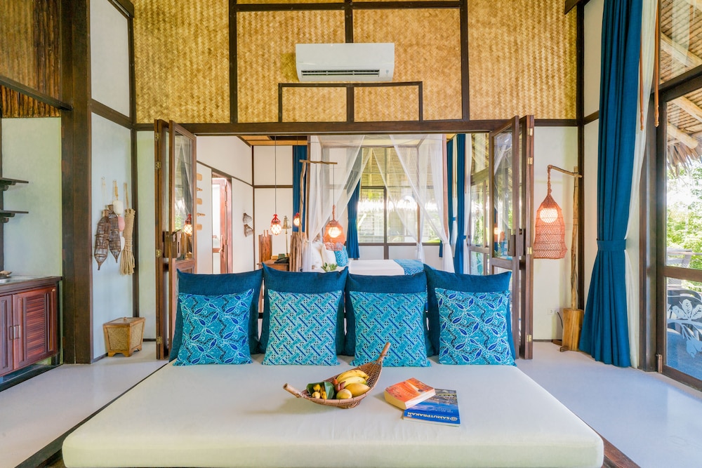 1 Bedroom Seaview Villa - Photo 6