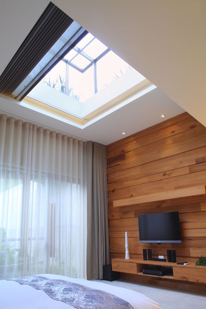 Villa photo 1