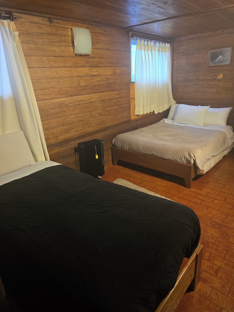Basic Double Room photo 3
