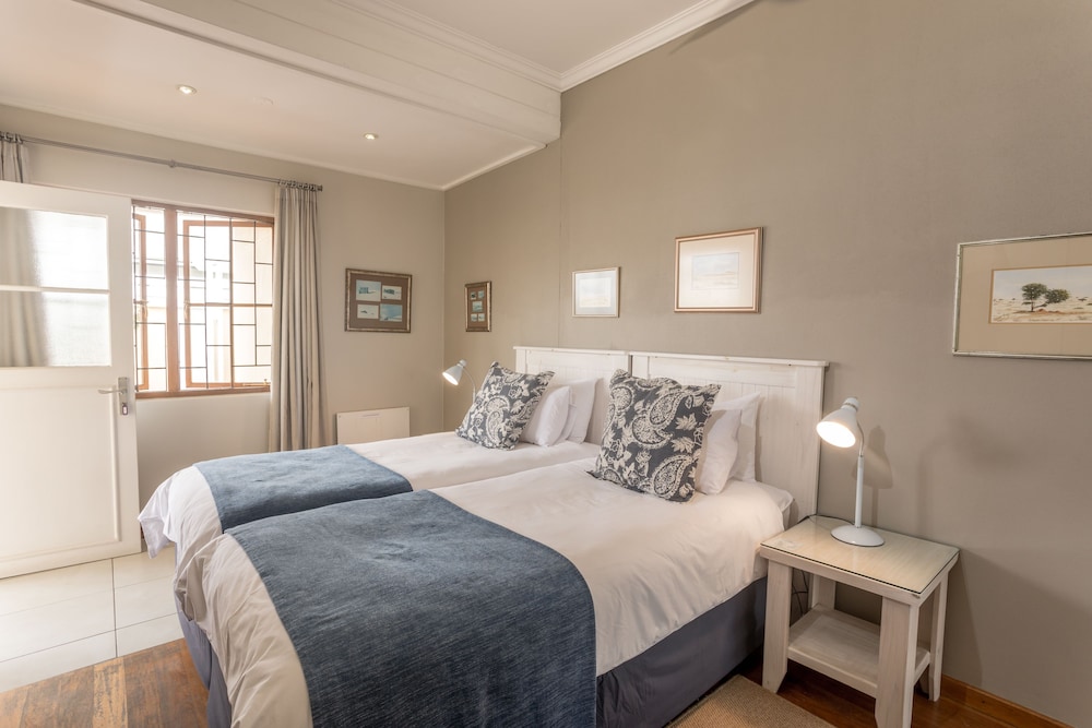 Double Room - Photo 3