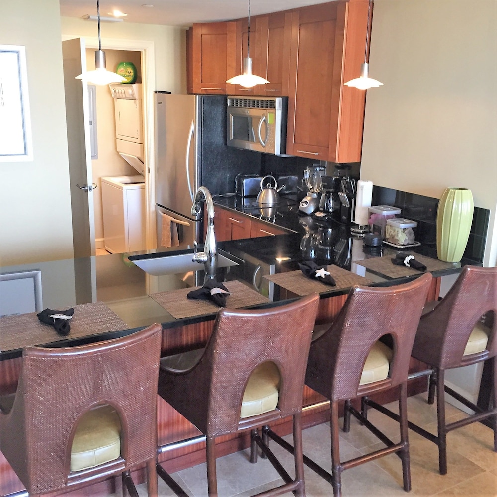 Luxury Condo, 1 Bedroom 1 Bathroom, Ocean View, Kitchen, Washer-Dryer photo 2
