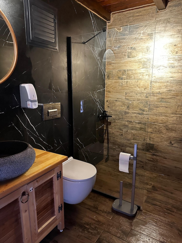 Bohemian Suite Room photo 2