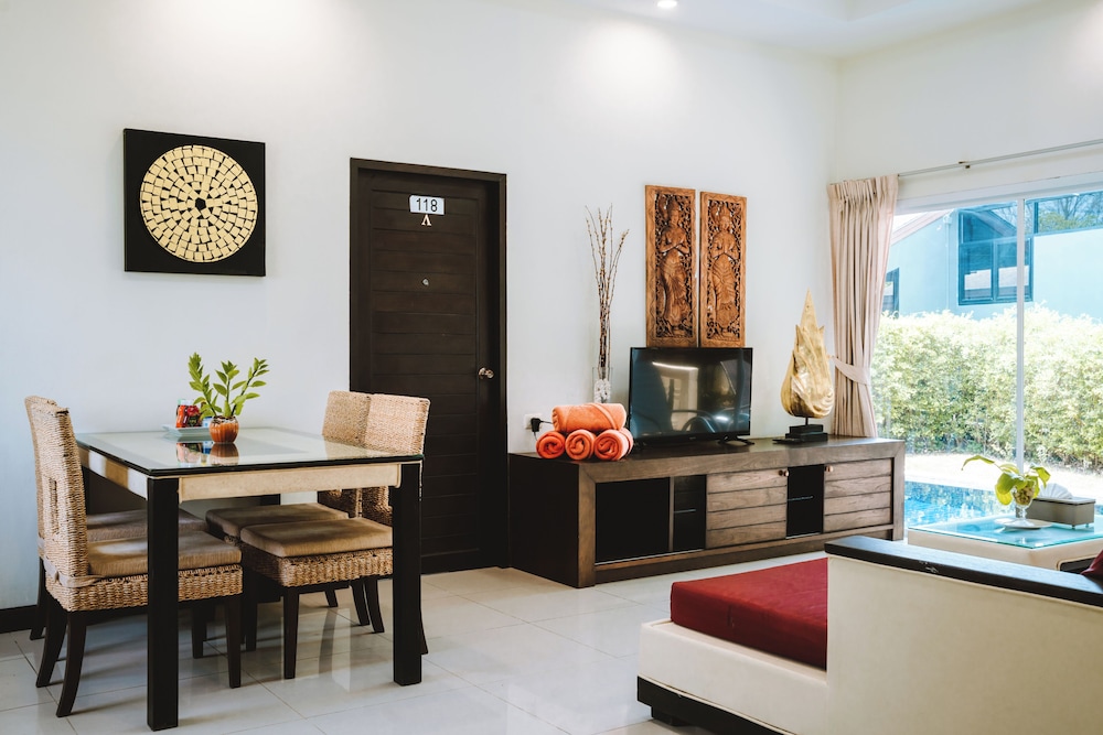 Standard 2 Bedroom Pool Villa - Photo 2