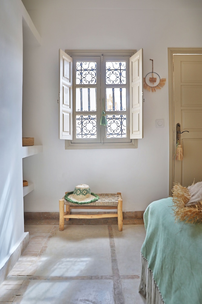 Standard Double Room - Photo 2