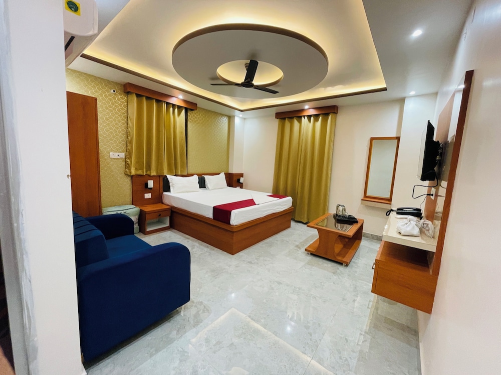 Deluxe Double Room, City View