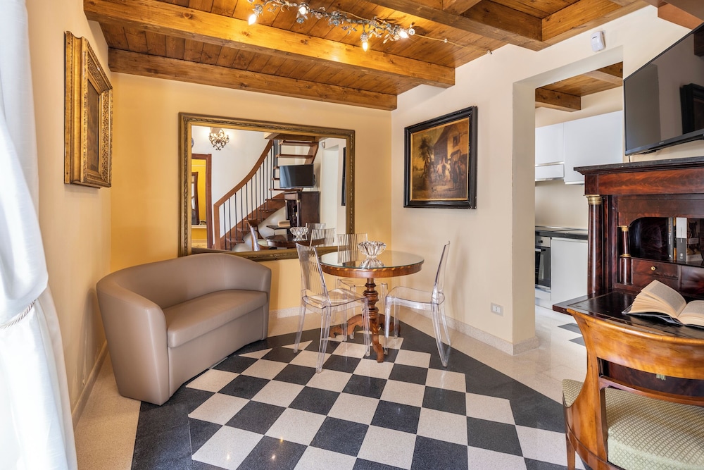 Luxury Apartment (Eolo)