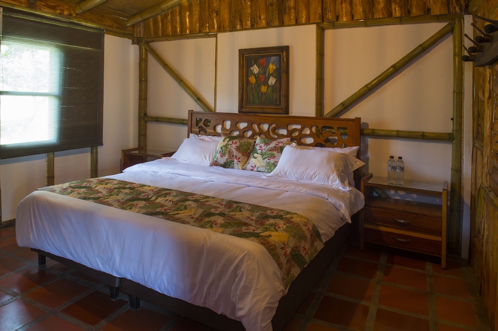 Family Double or Twin Room, Multiple Beds photo 1