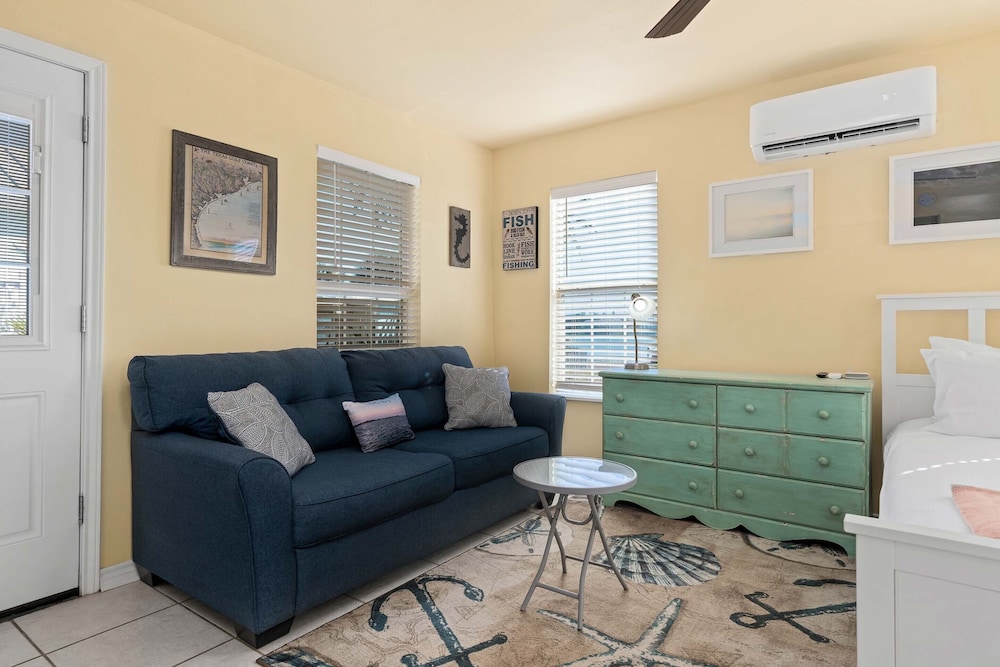 House (1 Bedroom) photo 1