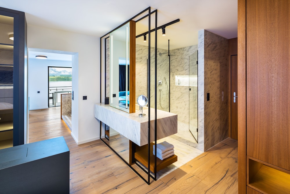 Premium Studio Suite photo 2