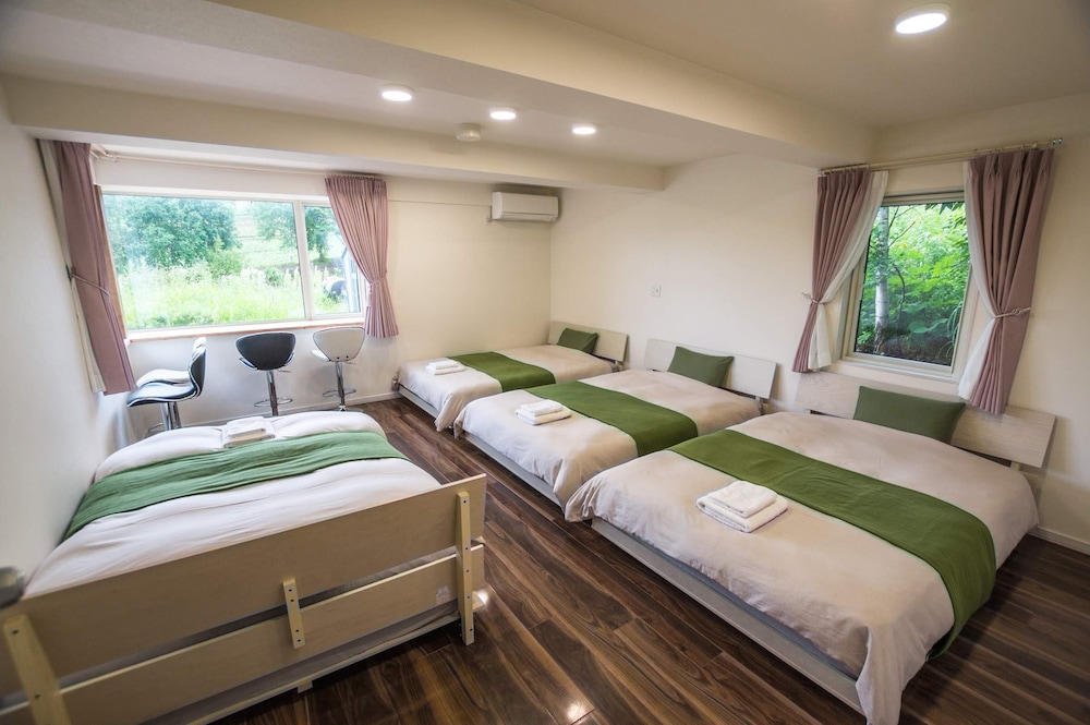 Annex Cottage, Non Smoking, Private Bathroom (Up To 8 Guests) photo 3