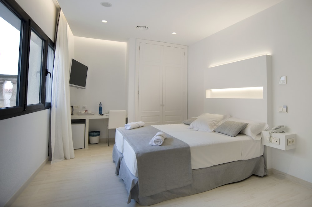 Superior Double or Twin Room photo 3