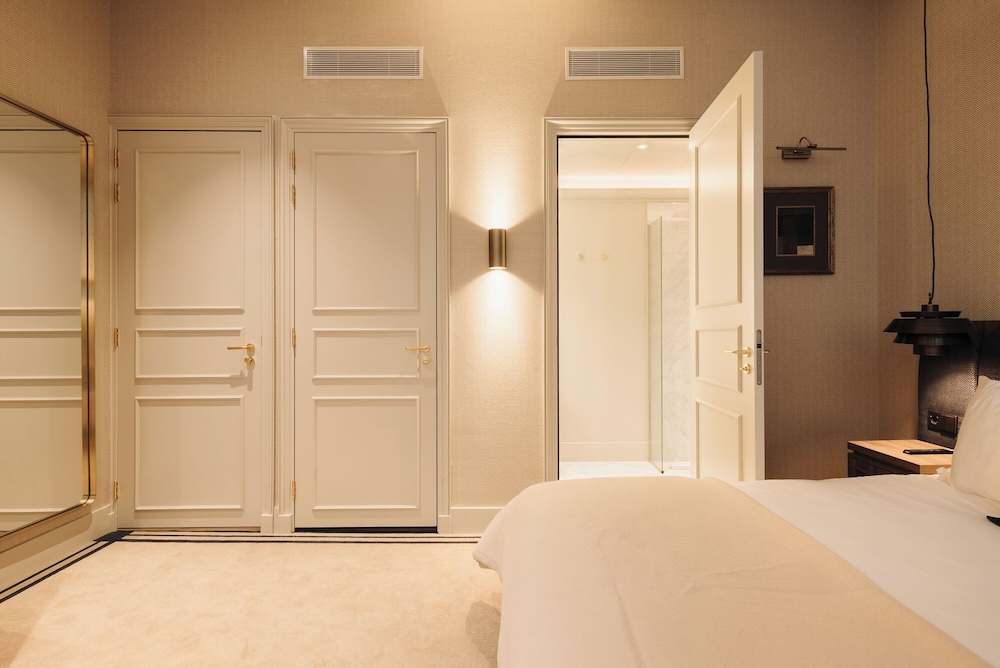 Grand Room (Merchant Inner Hotel View) thumbnail 5