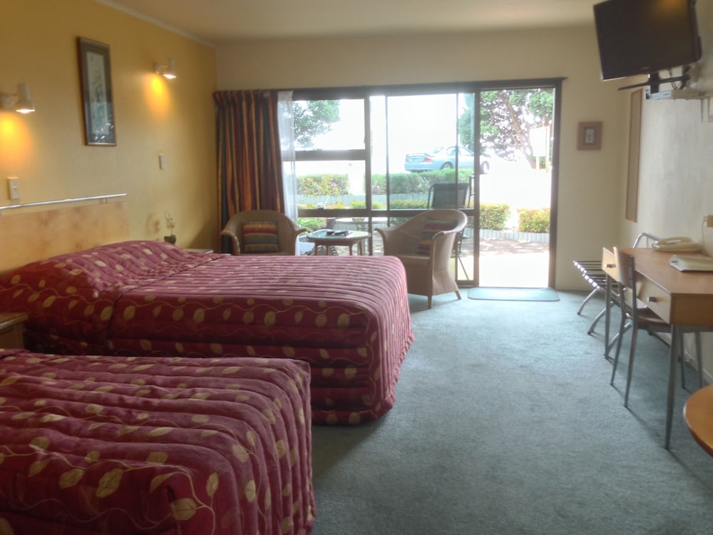 Studio, 1 Bedroom, Garden View photo 1