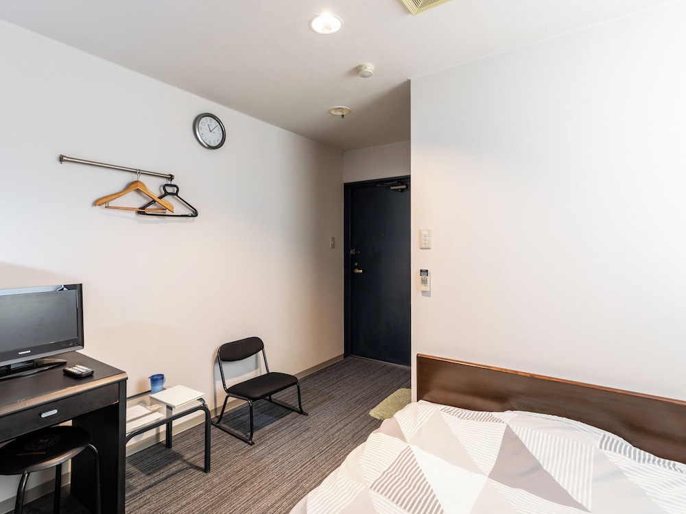 Double Room, Non Smoking - Photo 11