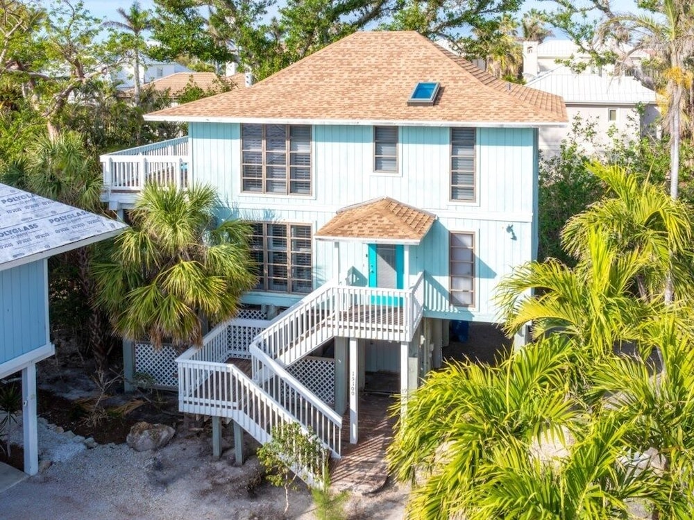 Condo, 2 Bedrooms