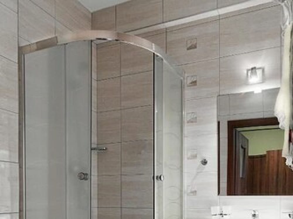 Double Room - Photo 5