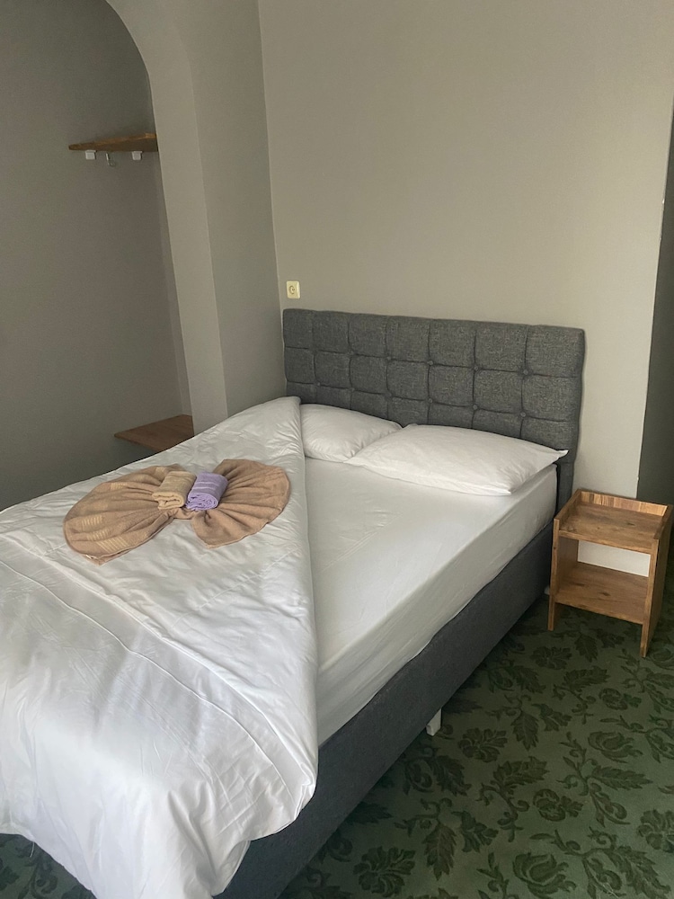 Economy Double Room - Photo 4