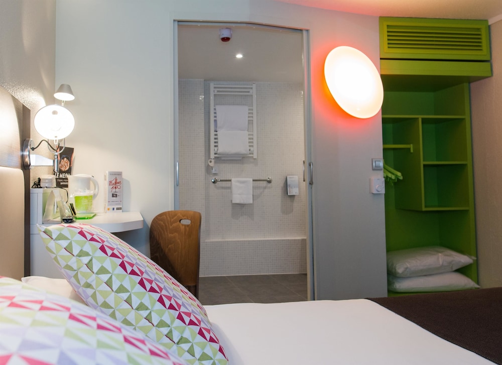 Standard Room, 1 Double Bed (Junior Bed up to 10 years) - Photo 2