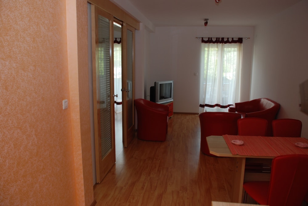 Family Apartment, 2 Bedrooms, Sea View photo 1