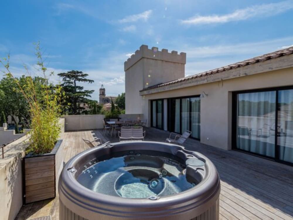 Superior Apartment, 2 Bedrooms, Hot Tub (70m2)
