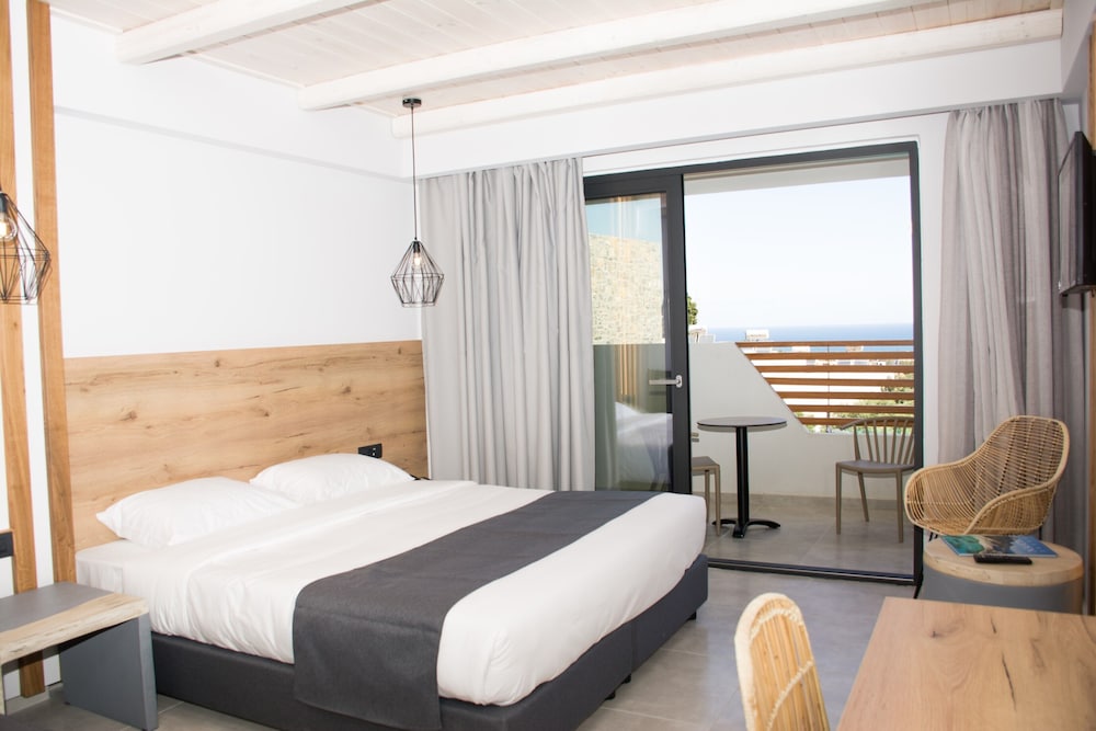 Deluxe Double Room, Sea View - Photo 1