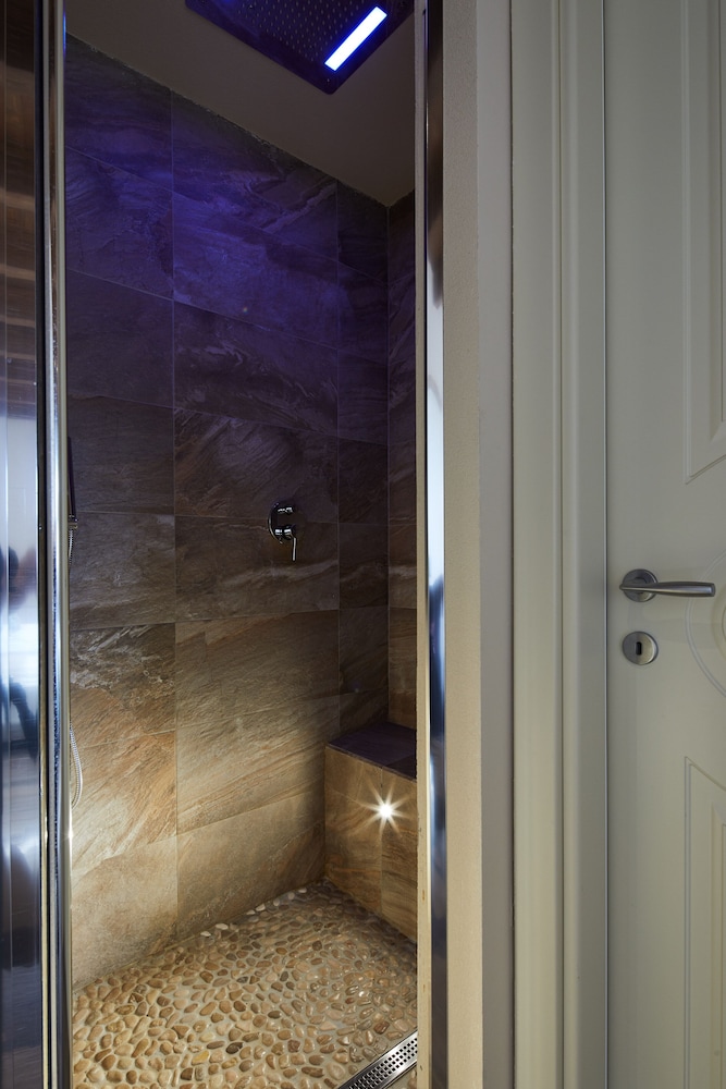 Superior Double Room - Photo 4