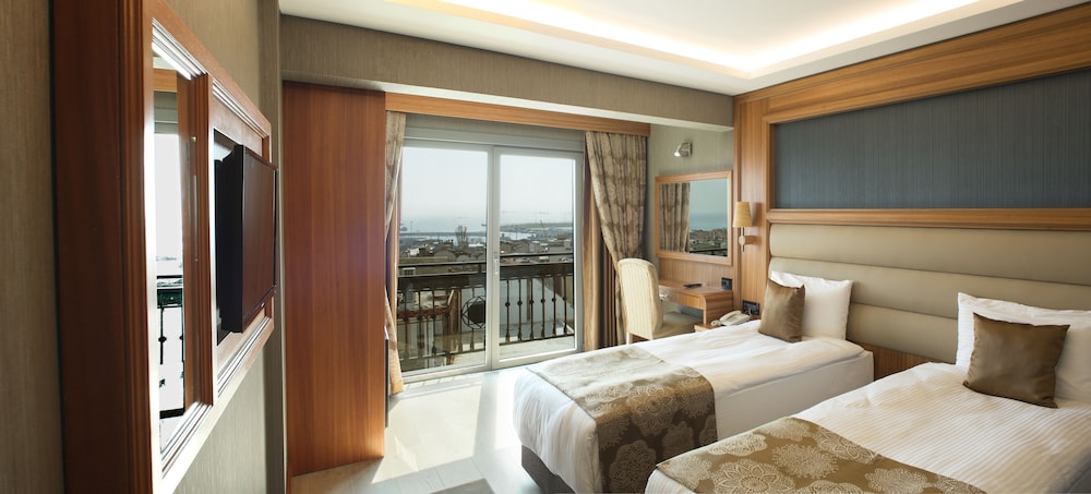 Standard Double or Twin Room photo 2