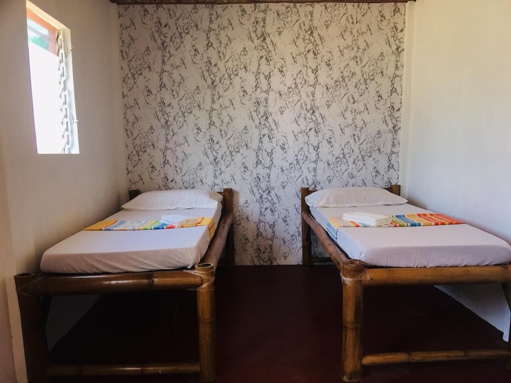 Basic Twin Room photo 1
