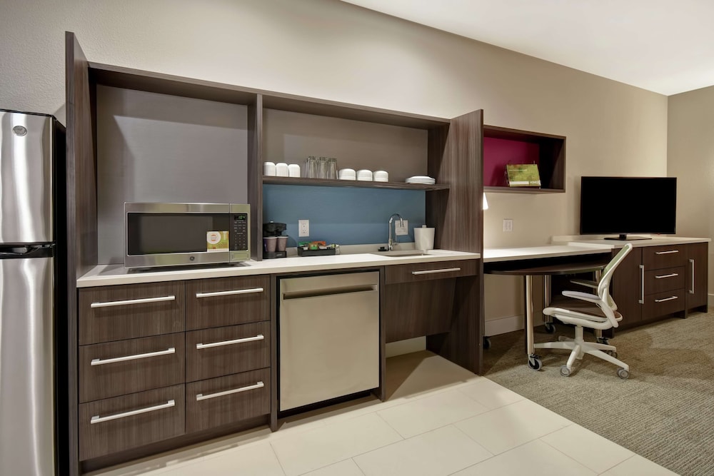 Suite, 1 Queen Bed, Accessible (Hearing)