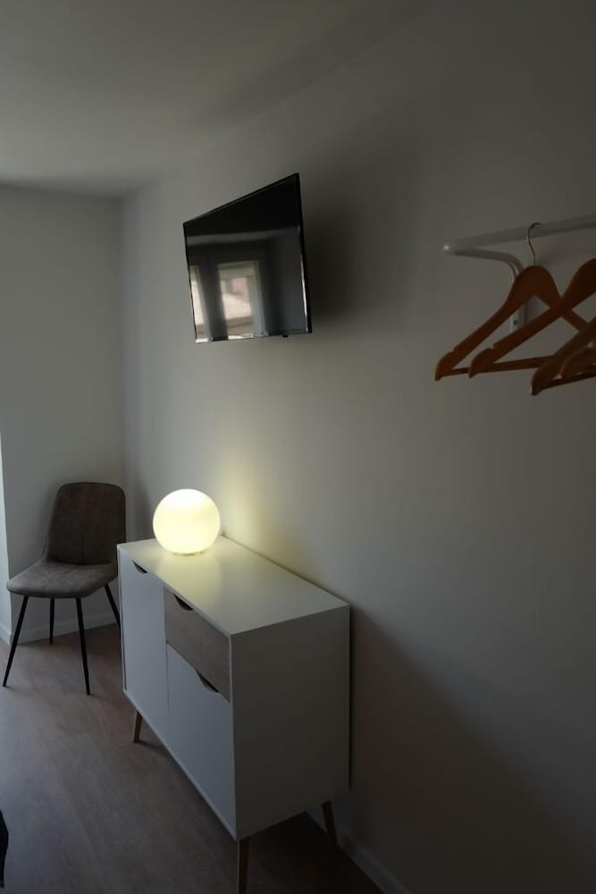 Deluxe Room - Photo 10