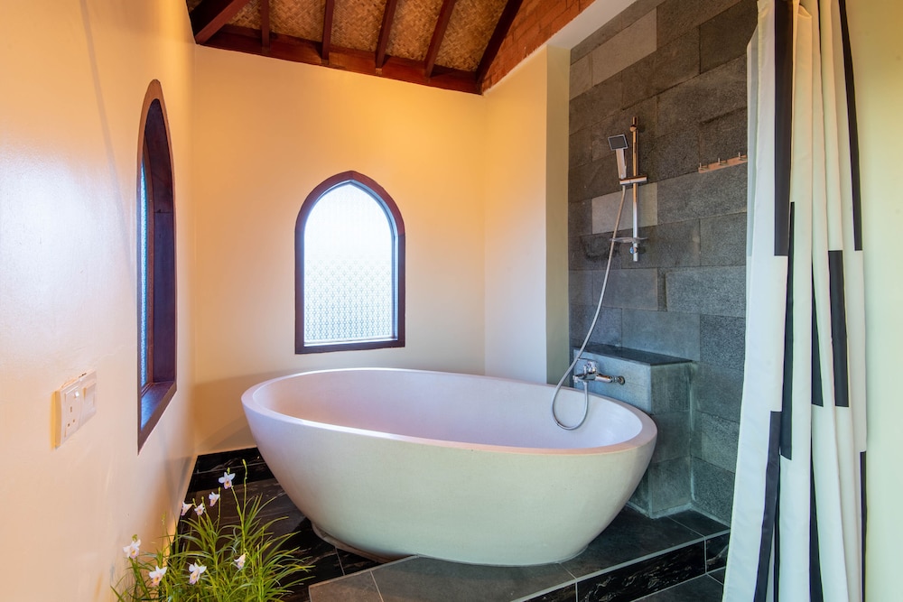 Royal Orchid Villa - Photo 23
