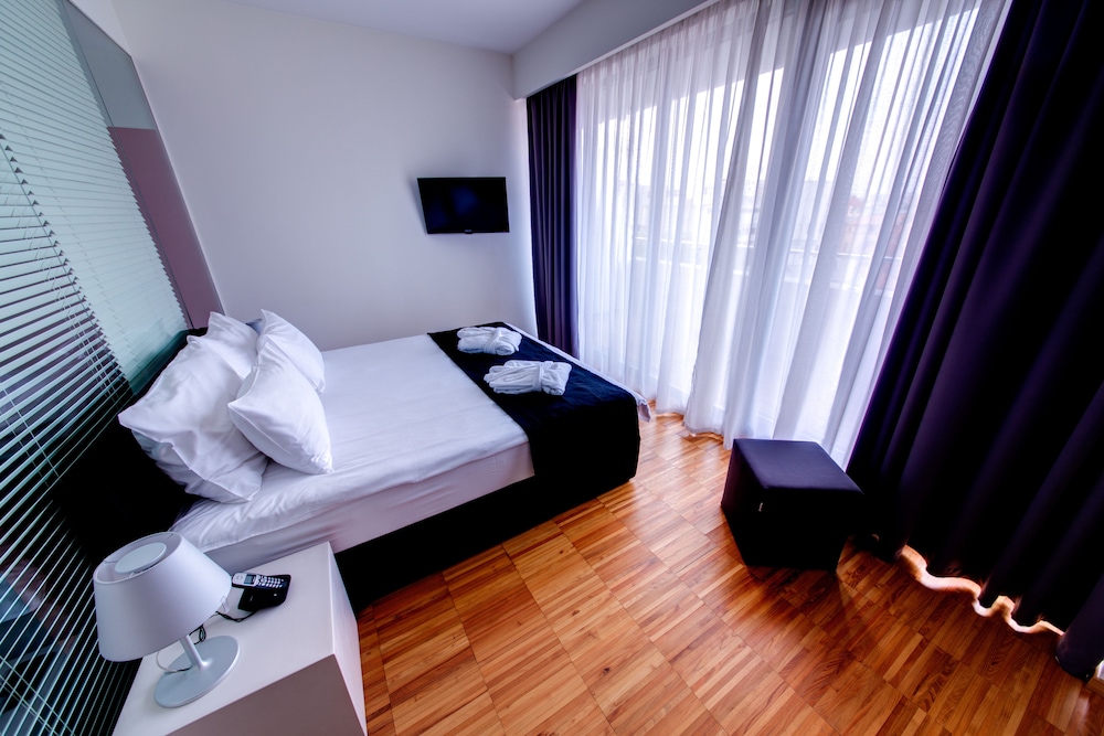 Superior Double Room - Photo 2