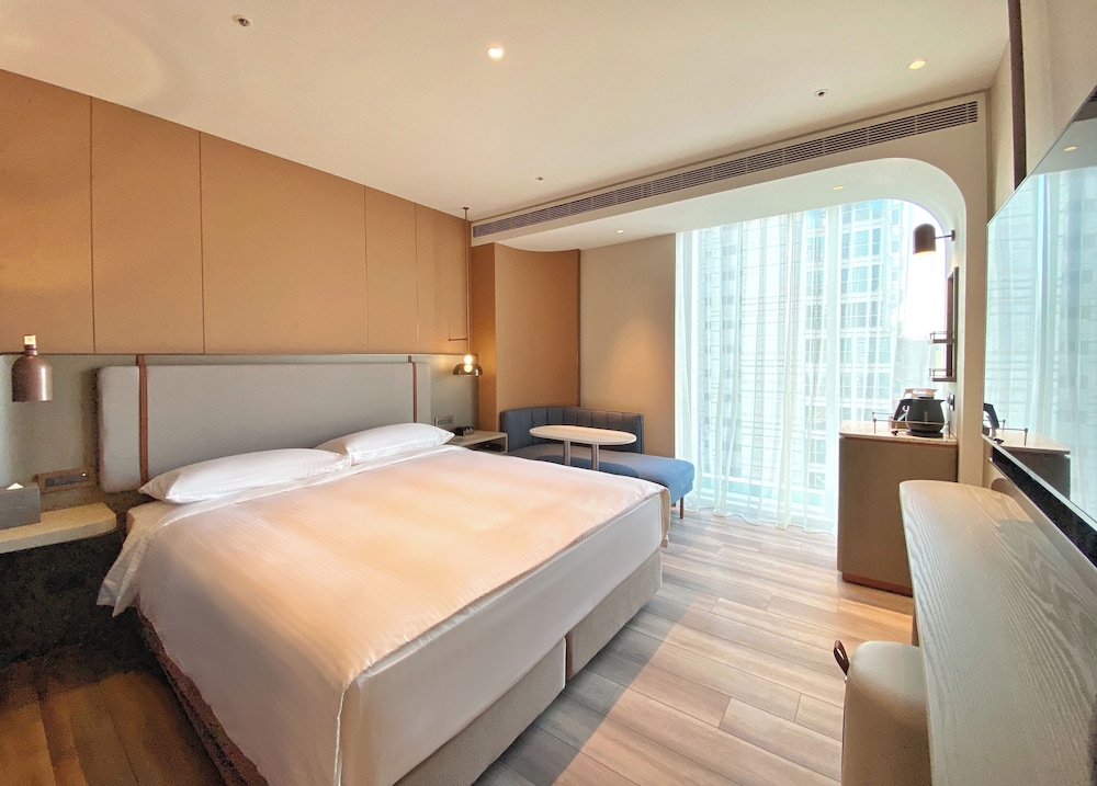 Deluxe Room - Standard Floor