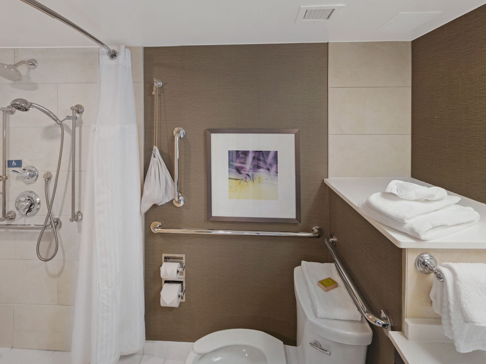 Room, 1 King Bed, City View - Photo 7